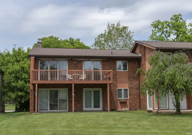 Photo 3 of Sale Pending at 2711 Northside Blvd #C, South Bend, IN 46615 | MLS# 202623045 | Listing updated on 2026-07-28