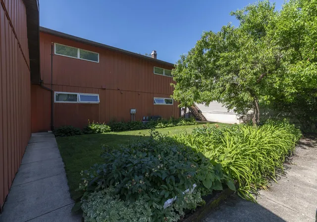 Photo 3 of Sale Pending at 2711 Northside Blvd #C, South Bend, IN 46615 | MLS# 202623045 | Listing updated on 2026-07-28