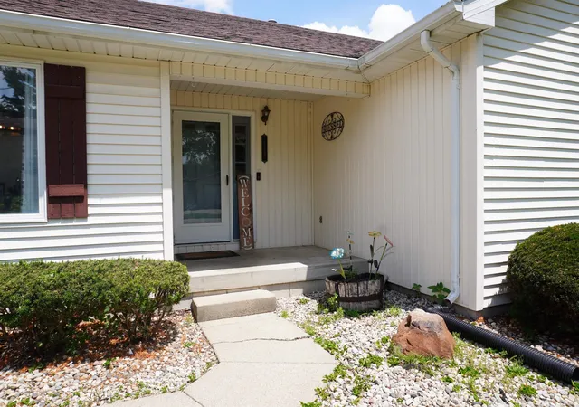 Homes for sale in Monon, IN | 512 E 4Th St, Monon, IN 47959 | MLS# 202623106