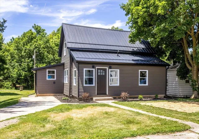 1st image of 410 S High St, Winchester, IN 47394 | MLS# 202623125