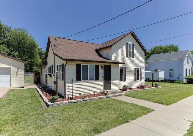Homes for sale in Walkerton, IN | 1129 Harrison St, Walkerton, IN 46574 | MLS# 202623156