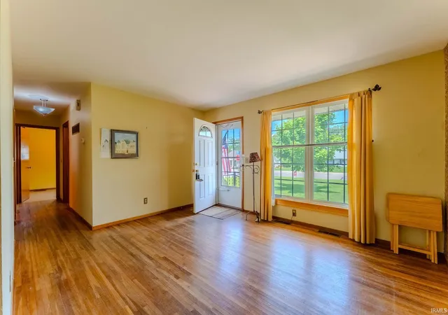 3rd image of 1062 Alber St, Wabash, IN 46992 | MLS# 202623157