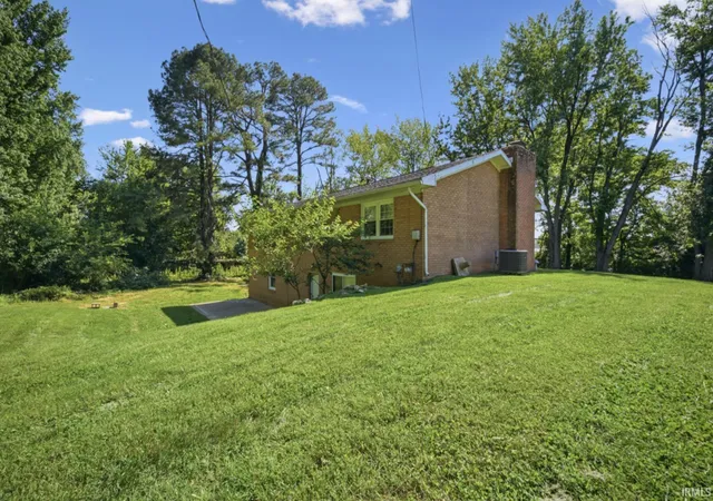 Photo 4 of Manufactured home for sale at 3300 Maple Ln, Newburgh, IN 47630 | MLS# 202623201 | Listing updated on 2026-08-04