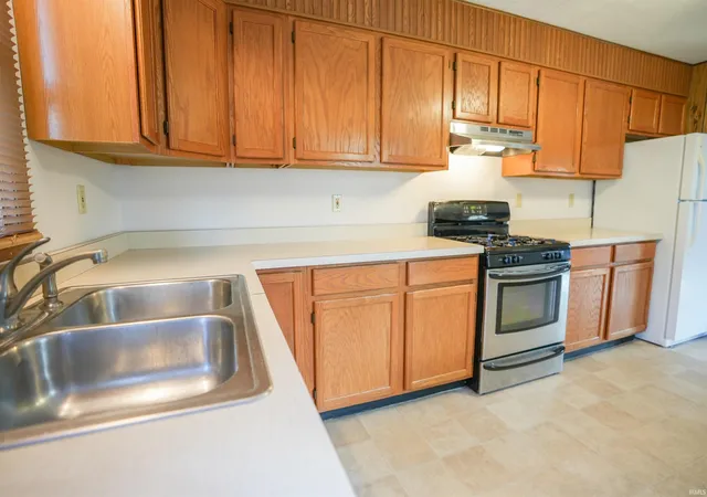 5th image of 508 Freeman Dr, Monticello, IN 47960 | MLS# 202623209