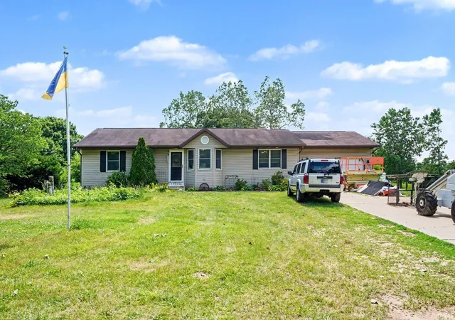 Photo 2 of Manufactured home for sale at 29970 County Rd 24, Elkhart, IN 46517 | MLS# 202623214 | Listing updated on 2026-09-15