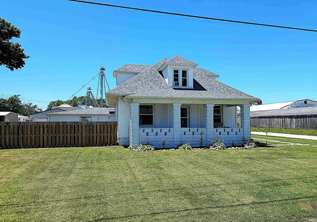 Homes for sale in Wolcott, IN | 202 S Burke St, Wolcott, IN 47995 | MLS# 202623223