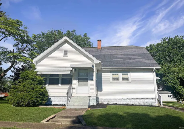Photo 3 of Sale Pending at 109 N Walnut St, Huntingburg, IN 47542 | MLS# 202623228 | Listing updated on 2026-07-14