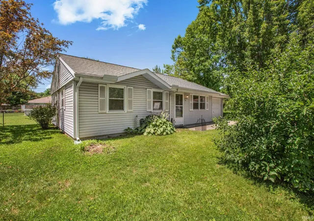 3rd image of 113 Chateau Ct, Kokomo, IN 46902 | MLS# 202623249