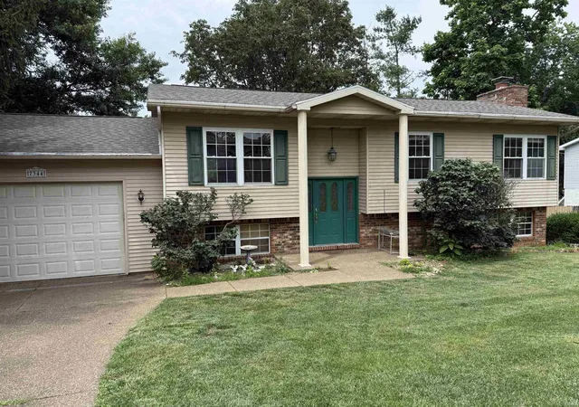 2nd image of 7344 Oakpark Dr, Newburgh, IN 47630 | MLS# 202623292