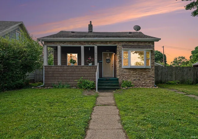 Photo 3 of Sale Pending at 939 E 4th Street, Mishawaka, IN 46544 | MLS# 202623304 | Listing updated on 2026-06-30