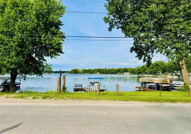 Homes for sale in Walkerton, IN | 7425 N Tecumseh Rd, Walkerton, IN 46574 | MLS# 202623324