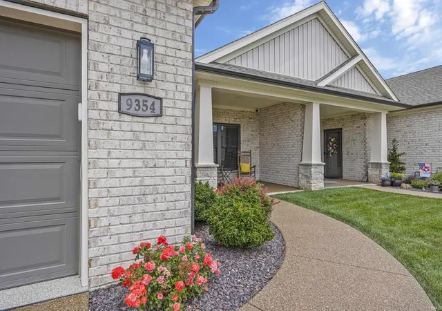 Homes for sale in Newburgh, IN | 9354 Oak Point, Newburgh, IN 47630 | MLS# 202623348