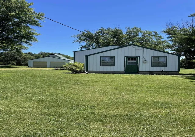 Photo 2 of Manufactured home for sale at 6597 S State Rd 159 Hwy, Carlisle, IN 47838 | MLS# 202623360 | Listing updated on 2026-08-19