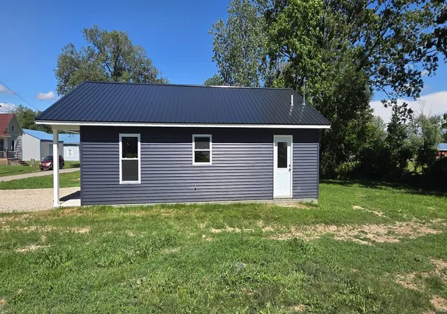 4th image of 120 N Murlin St, Bicknell, IN 47512 | MLS# 202623362