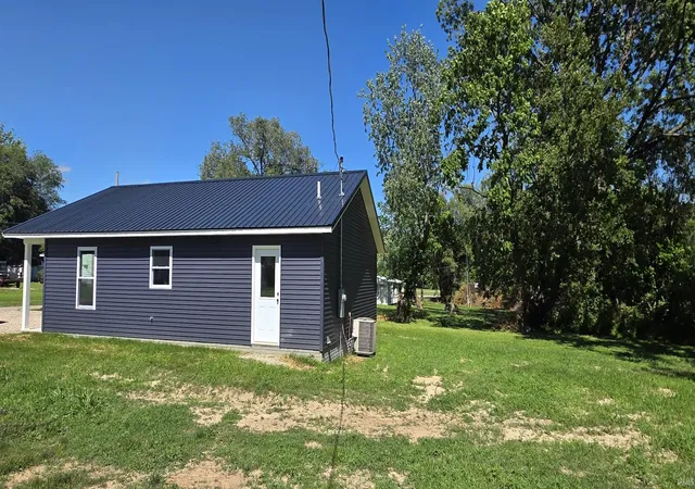 5th image of 120 N Murlin St, Bicknell, IN 47512 | MLS# 202623362