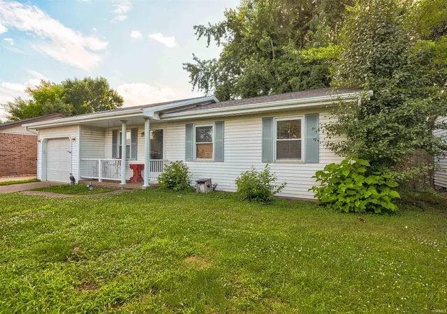 Photo 3 of Manufactured home for sale at 2910 Squire Ln, Evansville, IN 47715 | MLS# 202623367 | Listing updated on 2026-06-17