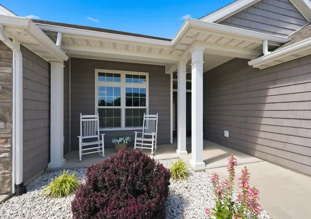 Photo 3 of Sale Pending at 3335 Kellygreen Dr, Angola, IN 46703 | MLS# 202623374 | Listing updated on 2026-09-17