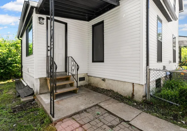 Photo 3 of Manufactured home for sale at 1222 W Franklin St, Elkhart, IN 46516 | MLS# 202623383 | Listing updated on 2026-07-20