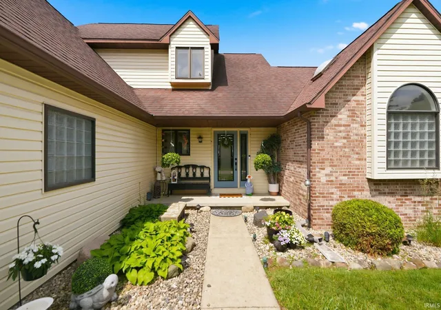 Homes for sale in Yorktown, IN | 2913 S Scott Dr, Yorktown, IN 47396 | MLS# 202623388
