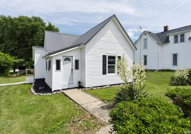 Photo 1 of Manufactured home for sale at 305 S Madison St, Darlington, IN 47940 | MLS# 202623393 | Listing updated on 2026-07-13