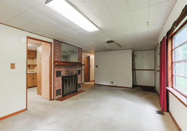 Photo 4 of Manufactured home for sale at 516 E Dragoon Trl, Mishawaka, IN 46544 | MLS# 202623404 | Listing updated on 2026-08-27