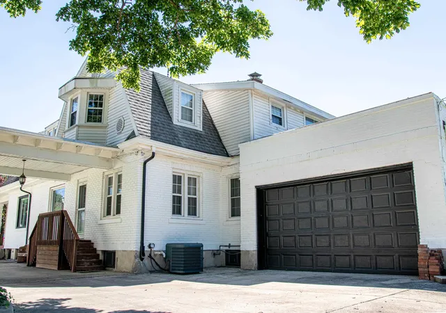 5th image of 1545 Burnett Ln, Vincennes, IN 47591 | MLS# 202623412