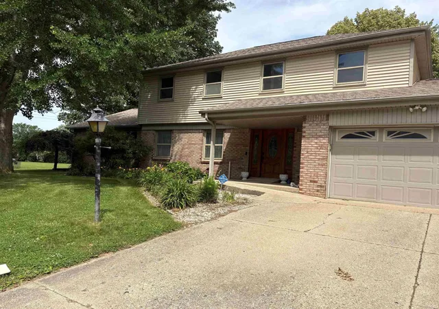 3rd image of 2204 Avalon Ct, Kokomo, IN 46902 | MLS# 202623421