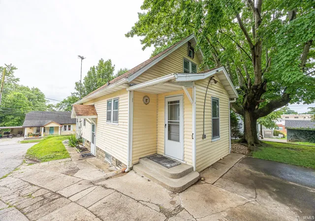18th image of 610 E 13th St, Jasper, IN 47546 | MLS# 202623439
