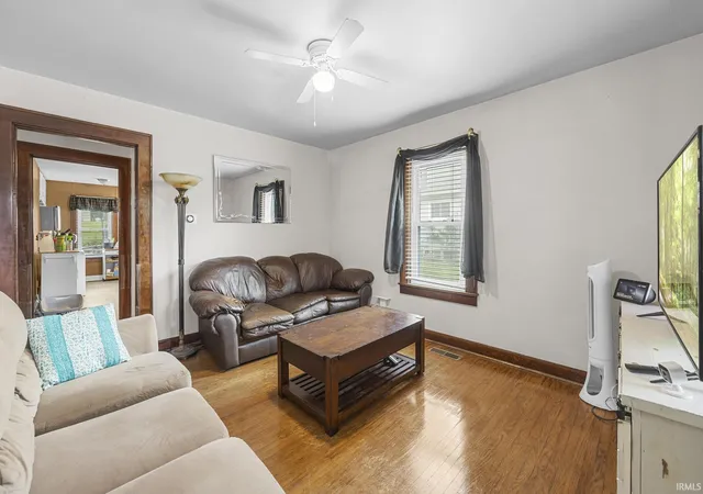 2nd image of 610 E 13th St, Jasper, IN 47546 | MLS# 202623439