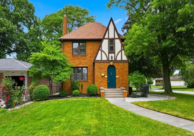 Photo 2 of Sale Pending at 1832 Purdue Dr, Fort Wayne, IN 46808 | MLS# 202623452 | Listing updated on 2026-06-18