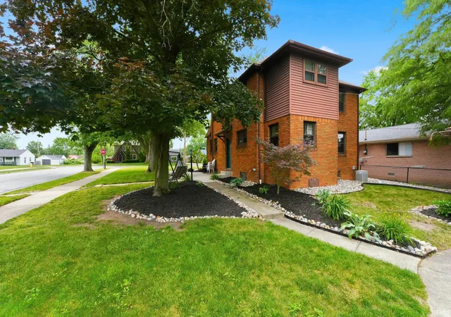 Photo 3 of Sale Pending at 1832 Purdue Dr, Fort Wayne, IN 46808 | MLS# 202623452 | Listing updated on 2026-06-18