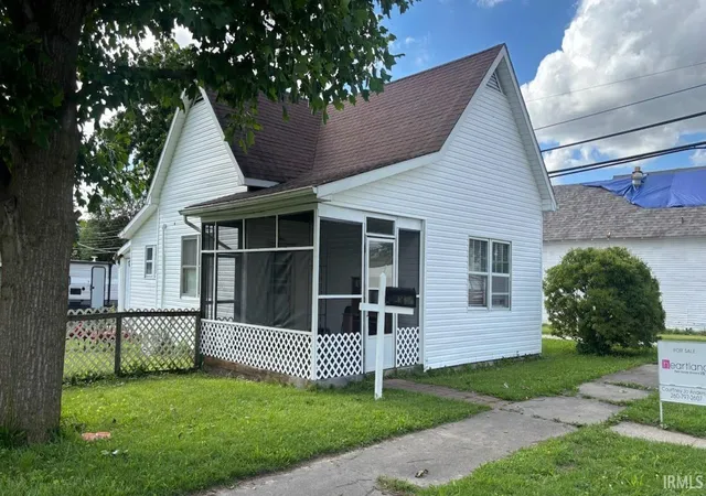 2nd image of 214 S 10th St, Elwood, IN 46036 | MLS# 202623483