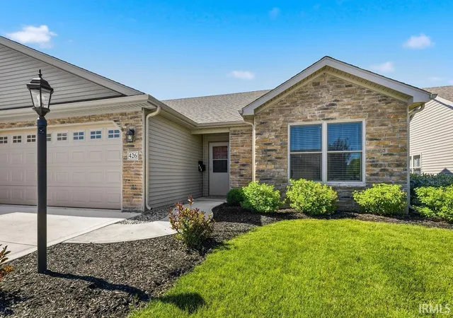 Homes for sale in Huntington, IN | 426 Crown Hill Dr, Huntington, IN 46750 | MLS# 202623507