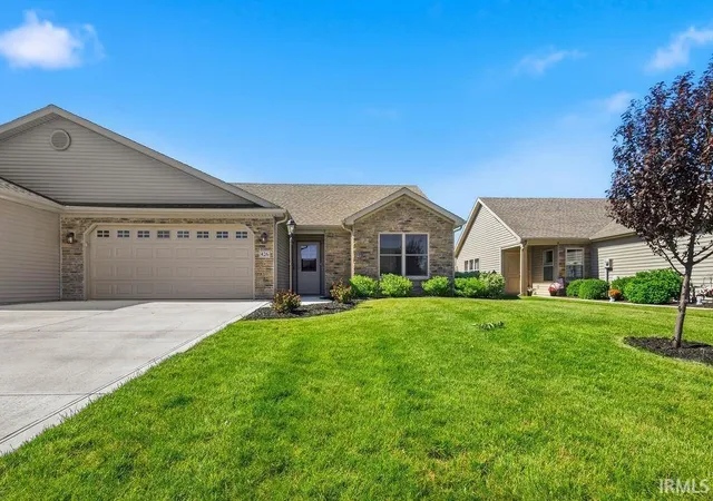 Homes for sale in Huntington, IN | 426 Crown Hill Dr, Huntington, IN 46750 | MLS# 202623507