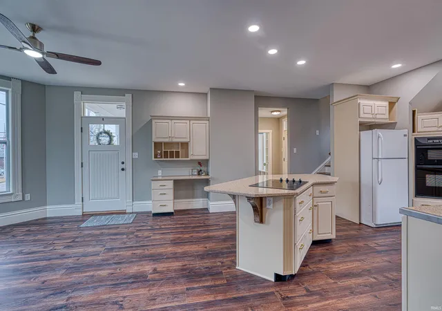 Photo 4 of Manufactured home for sale at 206 W Gibson St, Haubstadt, IN 47639 | MLS# 202623526 | Listing updated on 2026-10-25