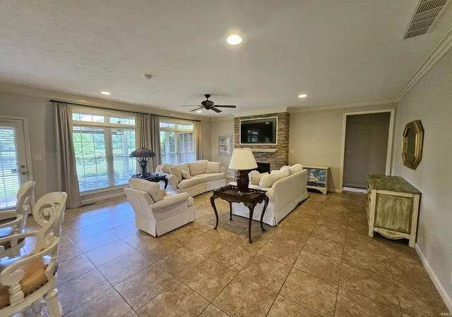 4th image of 10334 Bernadette Dr, Evansville, IN 47725 | MLS# 202623527