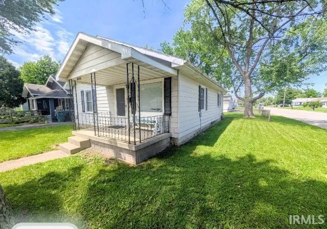 Homes for sale in Muncie, IN | 2318 E 8Th St, Muncie, IN 47304 | MLS# 202623531
