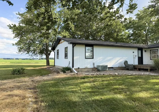 Homes for sale in Rochester, IN | 6740 E 700 N Rd, Rochester, IN 46975 | MLS# 202623532