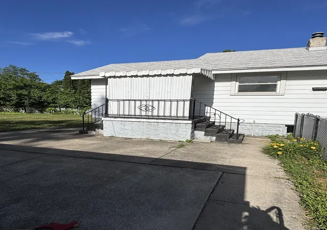 2nd image of 1433 Maple Row, Elkhart, IN 46514 | MLS# 202623539