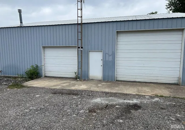 2nd image of 616 7th St, Bedford, IN 47421 | MLS# 202623540