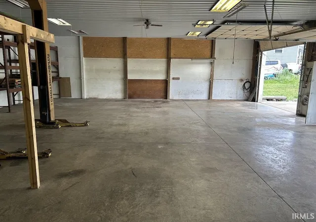 8th image of 616 7th St, Bedford, IN 47421 | MLS# 202623540