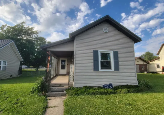 1st image of 228 E North St, Portland, IN 47371 | MLS# 202623549