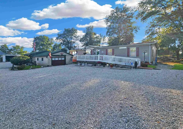 23rd image of 1015 W 4th St, Bicknell, IN 47512 | MLS# 202623558