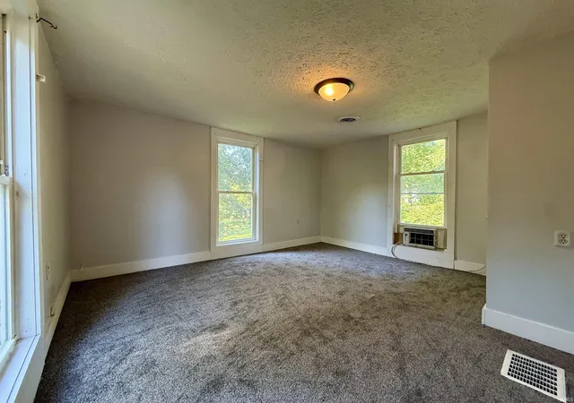 10th image of 607 Forsythe St, Grandview, IN 47615 | MLS# 202623562