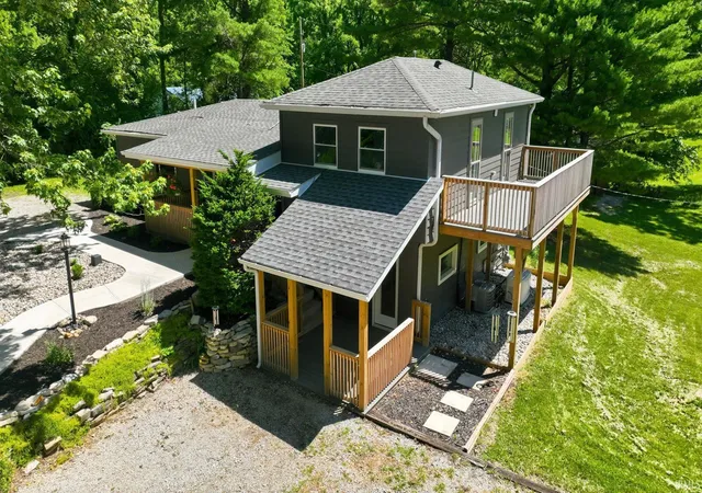 Photo 3 of Sale Pending at 7511 W County Line Rd, Roanoke, IN 46783 | MLS# 202623566 | Listing updated on 2026-08-03