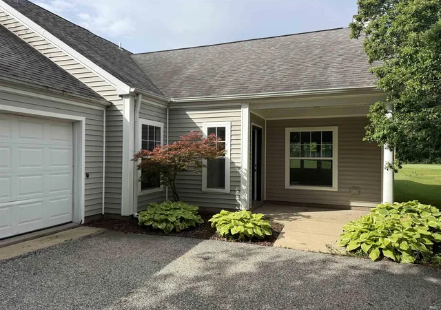 2nd image of 92247 Norris Dr, Hobart, IN 46342 | MLS# 202623577