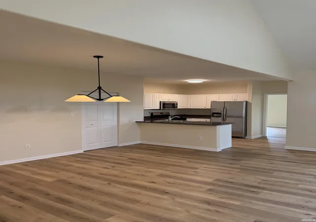 3rd image of 92247 Norris Dr, Hobart, IN 46342 | MLS# 202623577