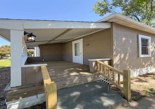 Homes for sale in Kokomo, IN | 1219 W Taylor St, Kokomo, IN 46901 | MLS# 202623604