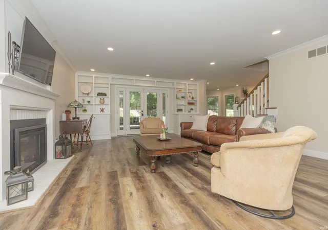 2nd image of 2700 Secretariat Ct, Evansville, IN 47720 | MLS# 202623606