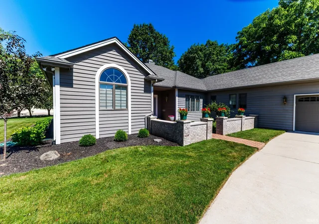 Homes for sale in Muncie, IN | 5204 W Pineridge Rd, Muncie, IN 47304 | MLS# 202623610
